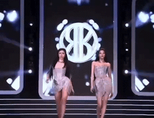 Xôn xao clip chửi từ hậu trường khi Hoàng Thùy catwalk cùng Minh Tú