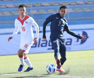 Chơi tệ, U23 Thái Lan đổ tại mặt sân
