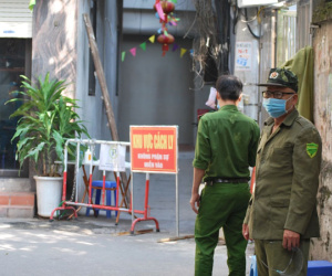 Hà Nội: Phong tỏa quán cắt tóc gội đầu, khẩn tìm người liên quan F0 ở Hà Đông