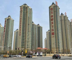 Vì sao các công ty bất động sản Trung Quốc nợ nần chồng chất?