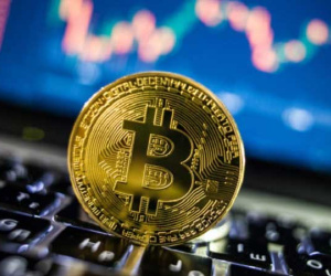 Bitcoin lao dốc, mất ngưỡng nhạy cảm, lòng tin lung lay