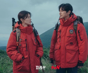'Jirisan' tập 1: Jun Ji Hyun cùng tân binh Joo Ji Hoon thực hiện cuộc giải cứu cậu bé 14 tuổi mất tích