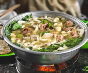 Trời chuyển lạnh, một món lẩu bất ngờ gây 'sốt' chợ mạng, tiểu thương 'hốt bạc' mỗi ngày