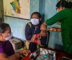 Hơn 100 triệu người Ấn Độ 'trốn' tiêm liều hai vaccine ngừa Covid-19