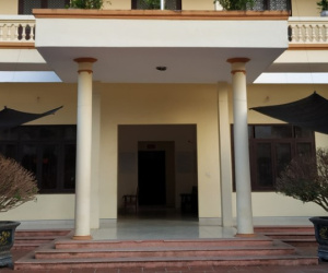 Danh tính nghi phạm và nạn nhân trong vụ người đàn ông đâm vợ tử vong, bố vợ trọng thương tại trụ sở TAND