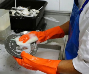 Xôn xao nhà hàng tuyển nhân viên rửa bát lương 1,1 tỷ đồng/năm