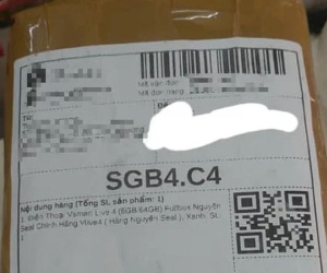 Đặt smartphone giá 2,7 triệu nhưng lại nhận được 2... chai sữa rửa mặt, người mua khóc ròng vì mắc chiêu lừa đảo tinh vi