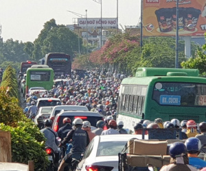 Đề xuất lập dự án thu phí ô tô vào trung tâm TP HCM