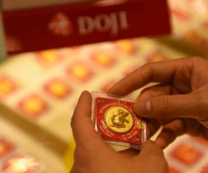 Mất đỉnh và tụt dốc, vàng vào đợt bán tháo lớn cuối năm