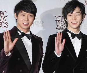 Cặp anh em nghiện ngập của Kbiz: Yoochun vừa đi tù, nay đến tài tử Park Yoo Hwan bị bắt vì tội y hệt anh trai