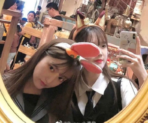 Hot nhất showbiz hôm nay: 2 nữ idol bất ngờ rời nhóm rồi công khai hẹn hò, chuyện tình ngọt ngào gây bão toàn cõi mạng