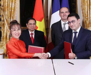 Thủ tướng Phạm Minh Chính và Thủ tướng Jean Castex chứng kiến ký nhiều thỏa thuận hợp tác