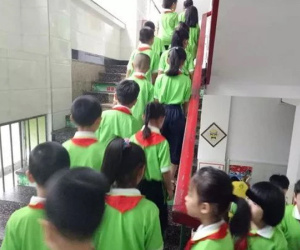 Thầy chủ nhiệm xâm hại tình dục 18 bé gái tiểu học bị kết án tử hình, nghe lời khai của các bạn cùng lớp phụ huynh chỉ biết khóc nghẹn