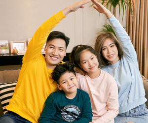 Mạnh Trường tiết lộ ảnh thời hoa niên bên vợ