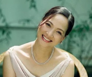 NSND Lê Khanh ngồi ghế nóng cuộc thi 'Đường đến cầu vồng' của VTV