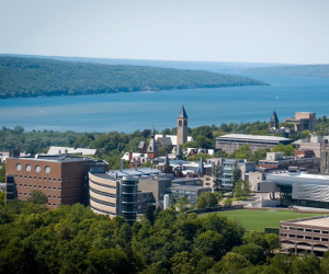Hai trường đại học ở New York phải sơ tán vì bị đe dọa đánh bom
