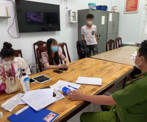 Đà Nẵng: 5 nam, 2 nữ tàn tiệc ma túy thì bị phát hiện tại chốt kiểm soát dịch