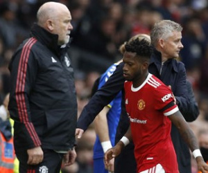 Man United sa lầy vì khủng hoảng: Nhìn đâu cũng thấy vấn đề