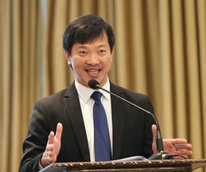 'Đặt cược' 1 tỷ USD cứu ông lớn lỗ nghìn tỷ: Cha con đại gia sụp đổ, ông bầu mới lộ diện