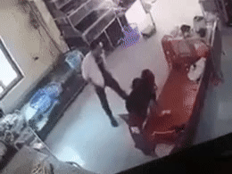 Chân dung gã bất hảo đánh dã man phụ nữ ở Hà Nội: Bị vợ bỏ vì chơi bời, tệ nạn...học tí võ nên ngông nghênh