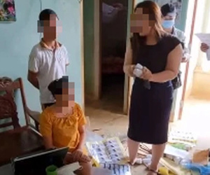 Xôn xao vụ 'bóc phốt' mua cám gà 40.000 đồng/kg rồi đóng lọ giả làm thuốc quý hơn 2 triệu: Danh tính nữ đại gia dược phẩm gây bất ngờ