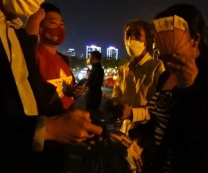Ế ẩm chưa từng có, 'phe vé' sân Mỹ Đình cắt lỗ từ cả triệu xuống còn 50k/vé vẫn không có người mua