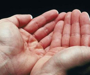 Lòng bàn tay có hình thỏi vàng là tướng hưởng lộc cả đời, phú quý giàu sang, bạn có may mắn sở hữu không?