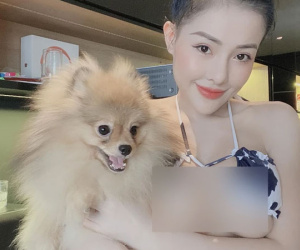 Ngân 98 khoe 'đôi gò bồng đảo' muốn trào ra ngoài, không ngại cãi tay đôi với anti-fan vì bị mắng