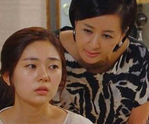 Chồng cặp bồ, nàng dâu cay đắng vì bị mẹ chồng đổ lỗi: 'Ngoài kia bao nhiêu người sao chỉ có chồng con ngoại tình?'