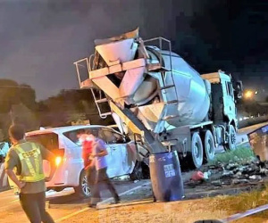 Dừng xe đi vệ sinh, tài xế xe bồn bị tông tử vong, thi thể mắc kẹt giữa 2 xe