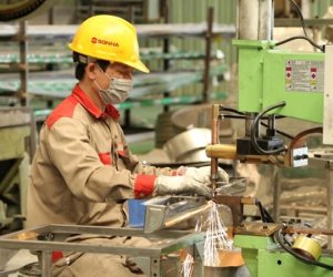 Doanh nghiệp tái cấu trúc để tồn tại và trụ vững