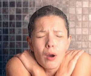 Cô gái 26 tuổi bị liệt dây thần kinh số 7, nửa mặt cứng đờ vì thói quen tai hại nhiều người trẻ mắc phải