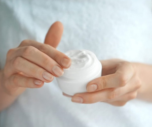 Những sai lầm phổ biến ai cũng mắc phải khi chăm sóc da mùa đông