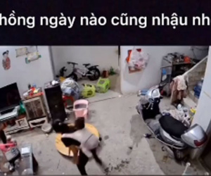 Chồng suốt ngày nhậu nhẹt 'bù khú', vợ bất lực tự tát vào mặt mình rồi đập đồ đạc trước mặt hai con nhỏ