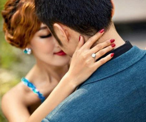 Giám đốc già 'sảy chân', mất cả tiền lẫn chức vì tình trẻ