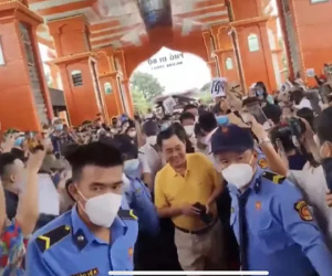 Bà Phương Hằng livestream tại khu du lịch Đại Nam với gần 1.000 người tham, khách mời phát biểu nhục mạ báo chí