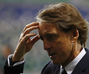 ĐKVĐ Euro Italia hụt vé trực tiếp dự World Cup 2022, HLV Mancini bao biện thế nào?