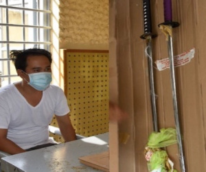 Mang theo song kiếm đi trả thù, nam thanh niên chém đứt lìa tay đối thủ