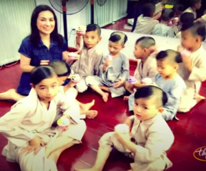 Rơi nước mắt với những câu chuyện lần đầu được kể về Phi Nhung: Đã mở sổ tiết kiệm cho 15 người con, từng nhặt hạt điều 8000 đồng/kg để lo kinh phí, phút cuối vẫn hết lòng lo lắng cho Hồ Văn Cường