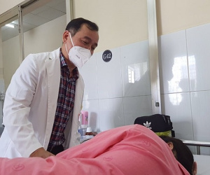 Cô gái trẻ ở TP.HCM 'thủng bụng' vì thuốc tan mỡ bụng