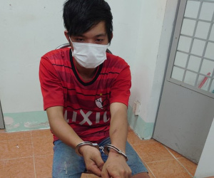 Thấy bạn gái ngủ say, gã trai trộm sạch tài sản của “mẹ vợ” tương lai