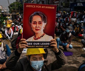 Bà Aung San Suu Kyi bị buộc tội gian lận bầu cử
