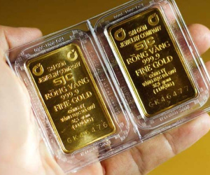 Giá vàng SJC bật tăng mạnh, tiếp tục phá đỉnh 62 triệu đồng/lượng