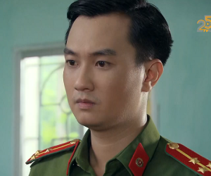 Phố trong làng tập 9: Nam khó chịu trước màn tán tỉnh của Hoài, ông Trung họp dòng họ gây áp lực với công an để cứu Mến
