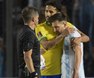 NÓNG: Hai trọng tài bắt trận Argentina vs Brazil bị đình chỉ