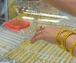 Giá vàng SJC bất ngờ 'bốc hơi' hơn 1 triệu đồng/lượng
