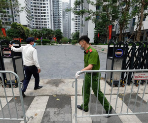 Hà Nội cách ly y tế gần 3.000 người sau khi ghi nhận 16 ca F0 tại 1 toà nhà
