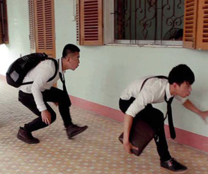 Viết đơn xin phép đi học muộn, nam sinh mang hết vốn liếng 'văn vở' của mình để thuyết phục thầy giáo