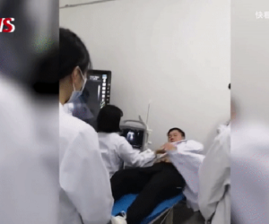 Nam sinh trường Y cởi áo làm nhiệm vụ, vừa thấy gái xinh liền có hành động phũ phàng