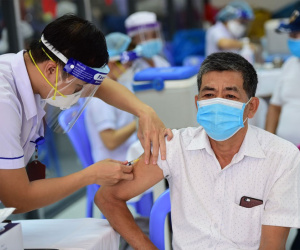 Ngày 22/11, cả nước thêm 10.321 ca Covid-19, tiêm được 108.9 triệu liều vắc xin